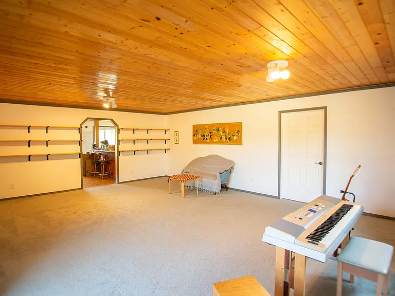 1281 E Anderson Rd — Photo 25