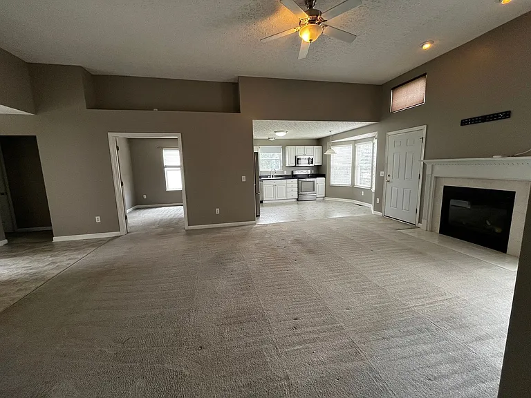 435 Vanderbuilt St — Photo 20