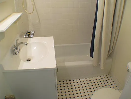 Rented by Roseann Lettieri Realty | media 15