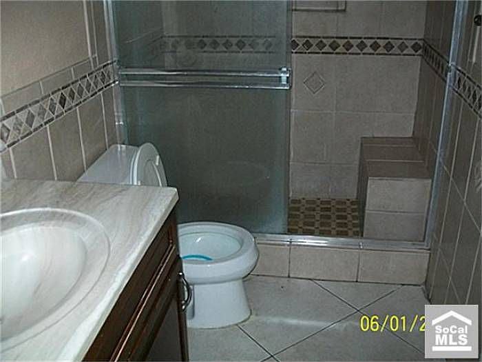 2nd image of 1040 W Macarthur Blvd APT 112