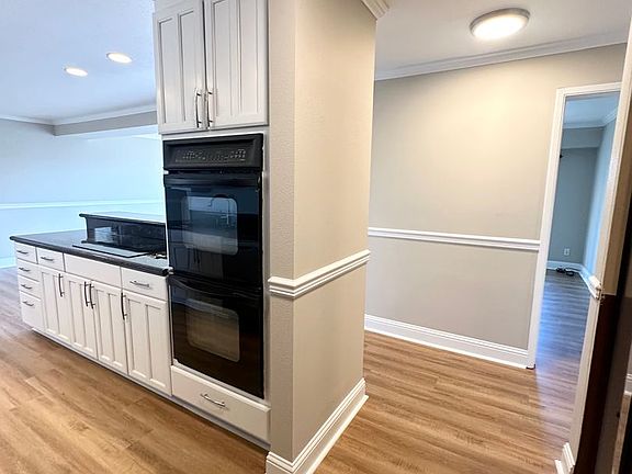 2nd image of 400 Melrose Ave E APT 104