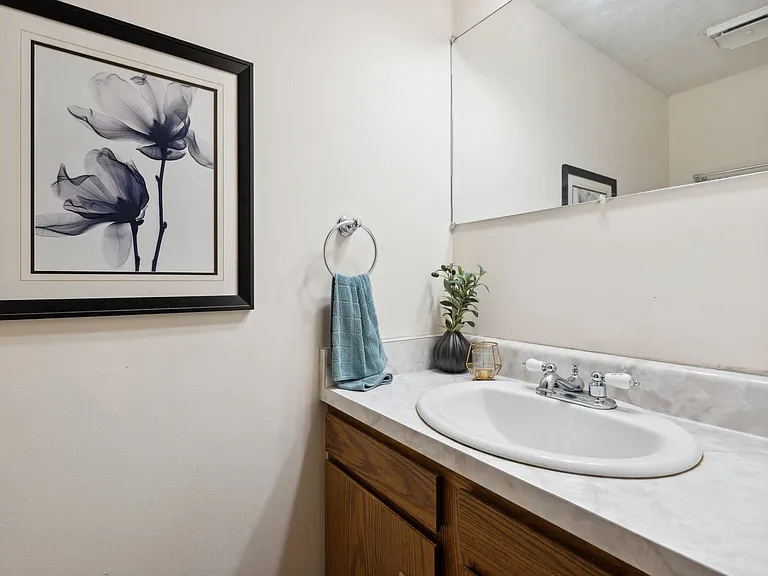 2 Misty Creek Ct — Photo 12