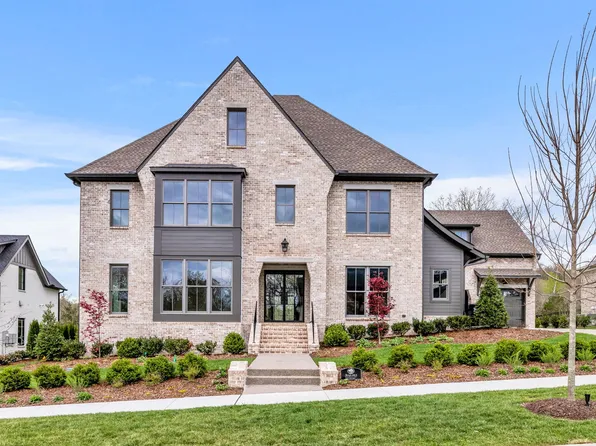 9319 Double Run Ct, College Grove, TN 37046