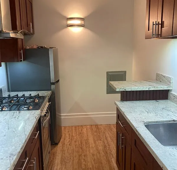 299 Cole St #2 — Photo 1