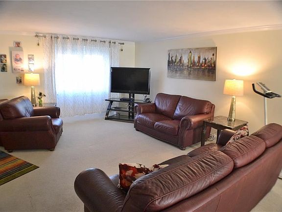 2nd image of 500 E Greenwich Ave APT 120