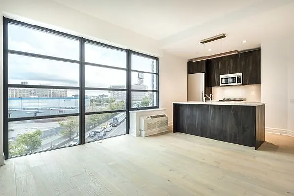 Rented by Luxury Apartments LIC | media 1