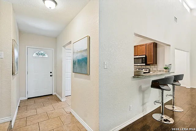 3 bed, 2.0 bath, 1467 sqft, $1,700 — Photo 4