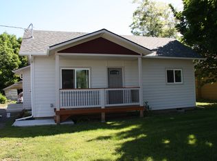717 S 4th St, Dayton, WA 99328