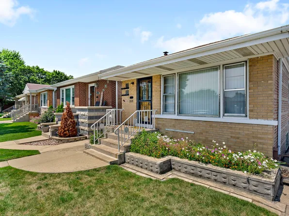 2852 E 97th St, Chicago, IL 60617