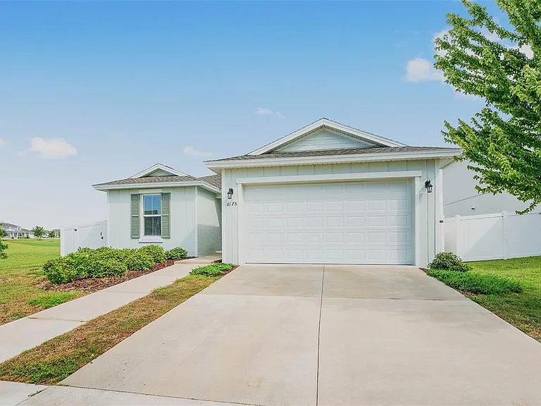 6175 SW 74th Ct — Photo 3