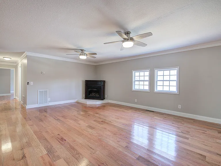 838 Spring Place Rd — Photo 20