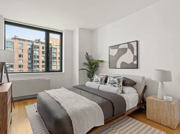 425 Main Street image 3 of 22