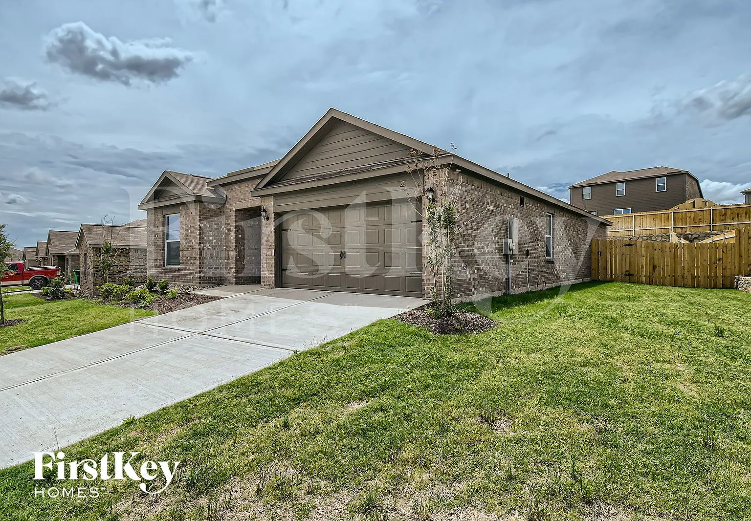 4 bed, 2.0 bath, 1996 sqft, $2,430 — Photo 3