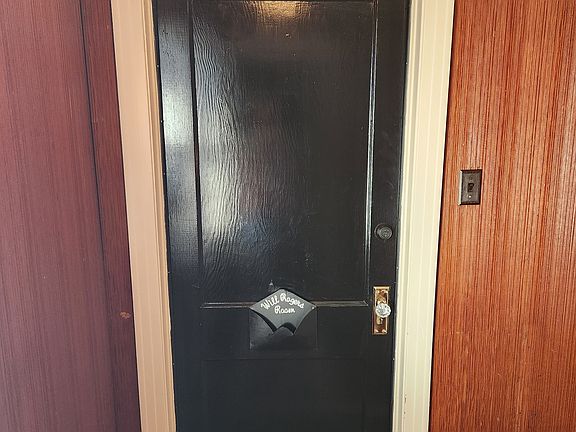 Will Rogers Suite - Front Door