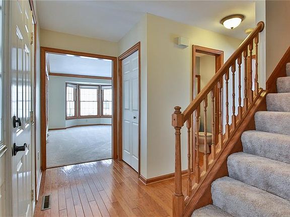 5th image of 3014 White Pine Dr