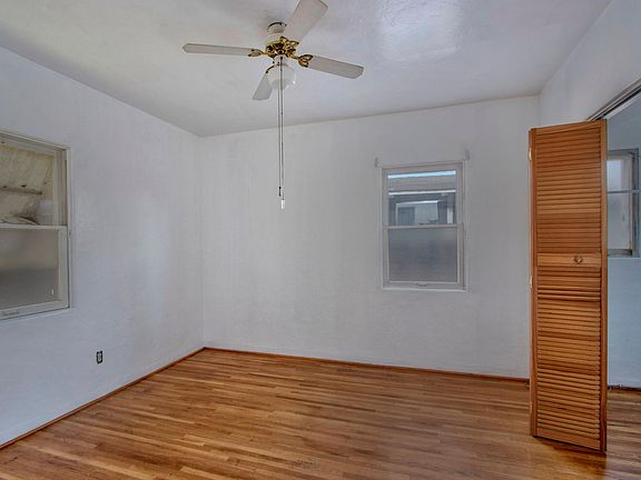 3rd image of 2933 Suncrest Dr