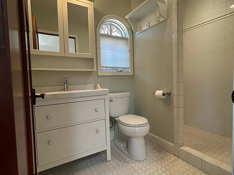 388A Orpheus Ave — Photo 8