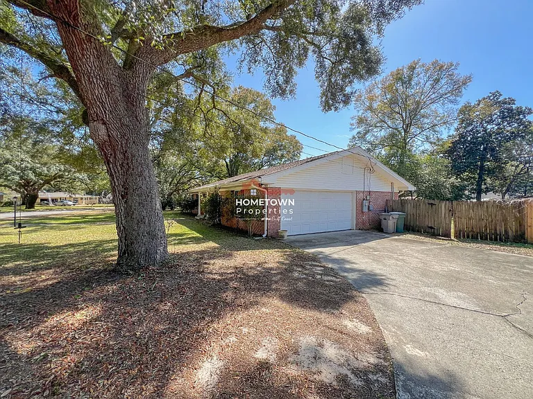 11 Gunn Cir — Photo 4