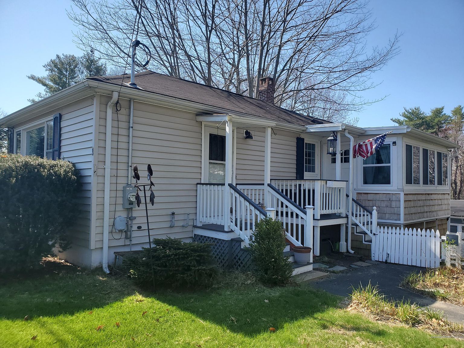 23 Cookman Ave Old Orchard Beach Me 04064 Zillow