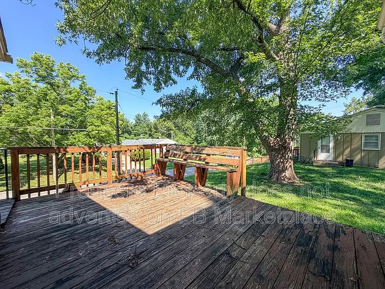 2503 S Vermont Ave — Photo 9