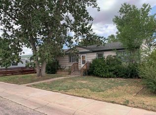 807 E Curtis St, Laramie, WY 82072