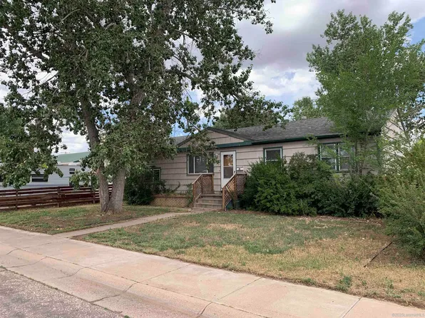 807 E Curtis St, Laramie, WY 82072