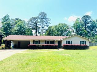 655 Dover Pl, Smiths Station, AL