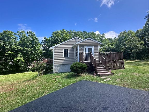 2nd image of 20 Townsend Extension