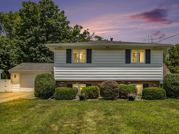 1017 Parchmount Ave, Parchment, MI 49004