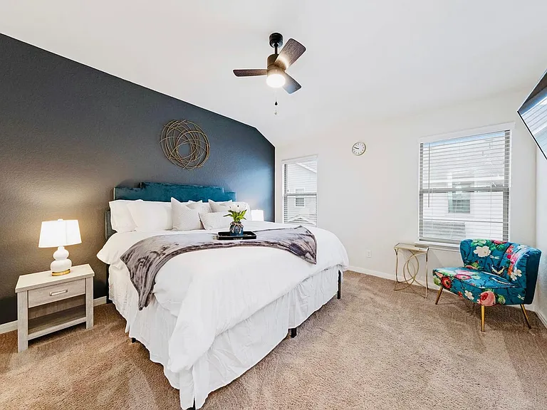 10329 Lynwood Vlg #101 — Photo 7