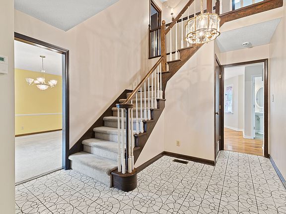 3rd image of 895 Briar Patch Ln