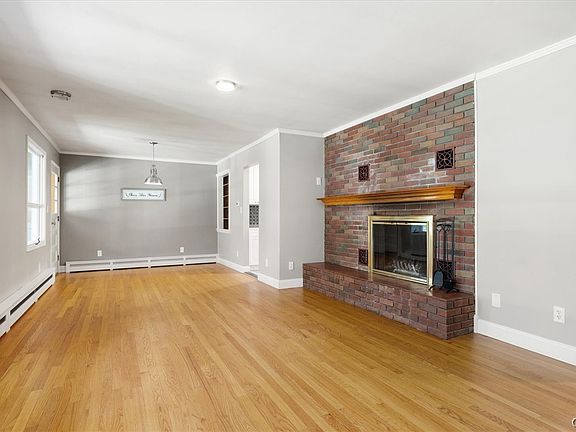 3rd image of 8340 Thompson Rd