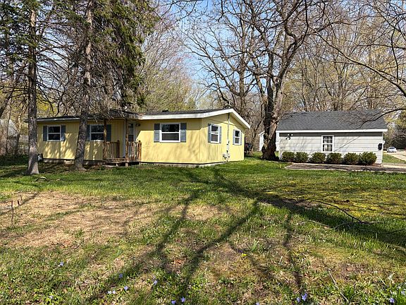 2nd image of 835 S Haven Pl