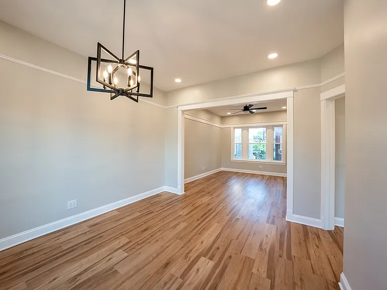 1458 W Foster Ave #1 — Photo 16