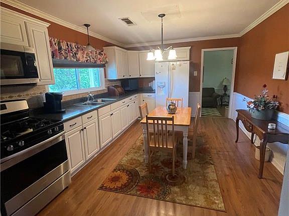 3rd image of 7885 Barataria Blvd