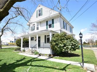 125 Chases Ln, Middletown, RI 02842