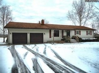 2840 Bristol Champion Townline Rd NW, Bristolville, OH 44402