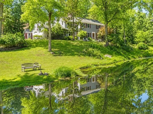 7 Farview Dr, Clinton Twp., NJ 08801