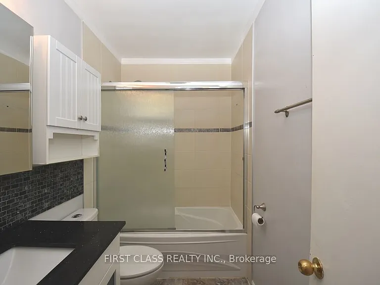 87 Vauxhall Dr — Photo 6