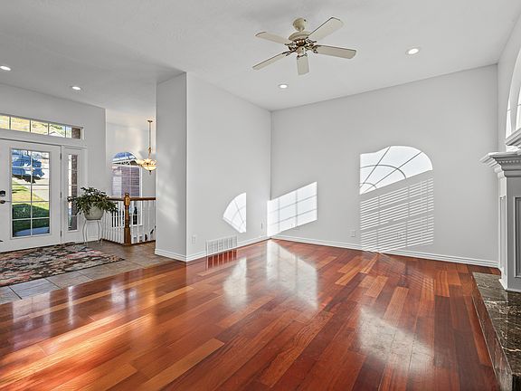 5th image of 4117 N Wolf Ridge Cir E