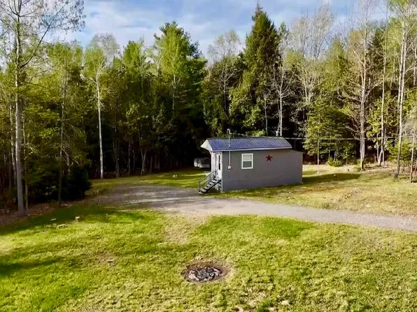 98 Willimantic Road, Monson, ME 04464