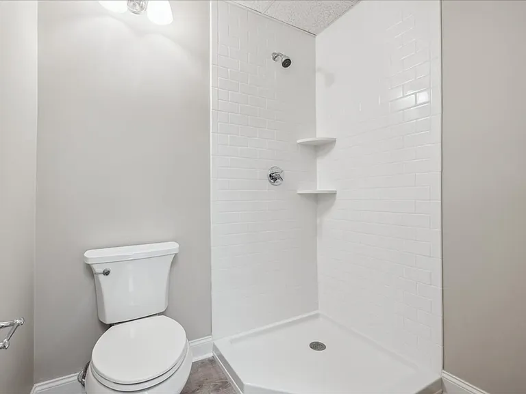 27 Middle St #1 — Photo 7