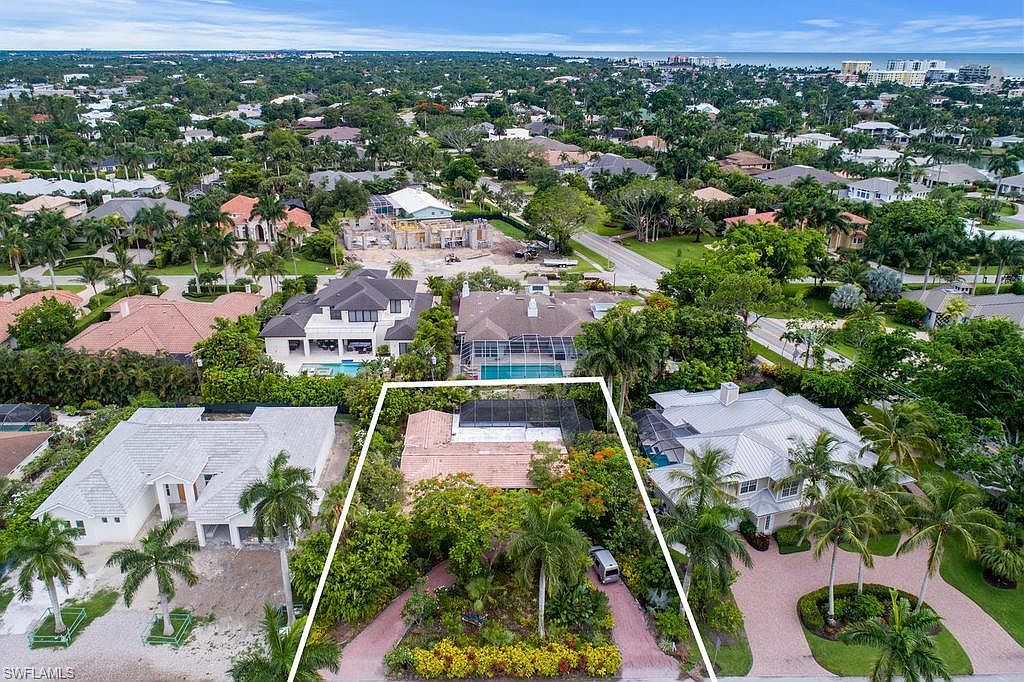 590 Wedge Dr, Naples, FL 34103 | Zillow