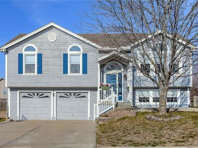 1716 Longhorn Ln, Raymore, MO, 64083