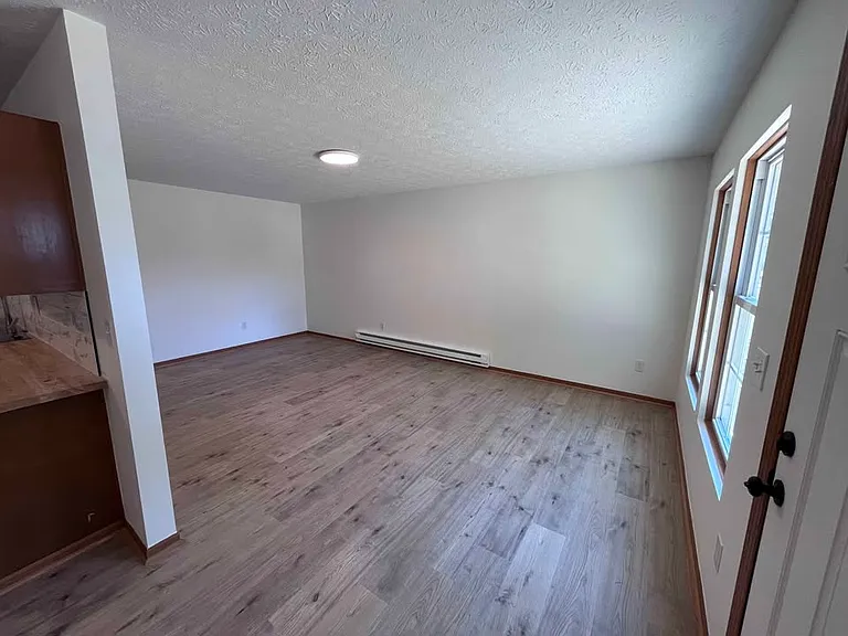 570 Polk St — Photo 8