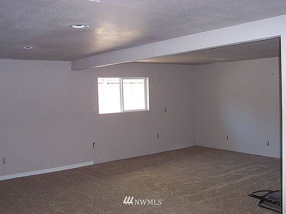 5th image of 821 S 7th Avenue SW