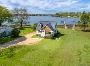113 Laughing Gull Loop, Mathews, VA 23109