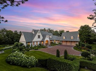 325 Highcroft Ln, Wayzata, MN 55391