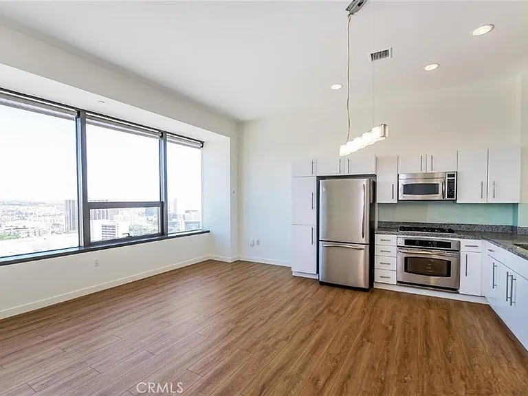 1100 Wilshire Blvd #2603 — Photo 5
