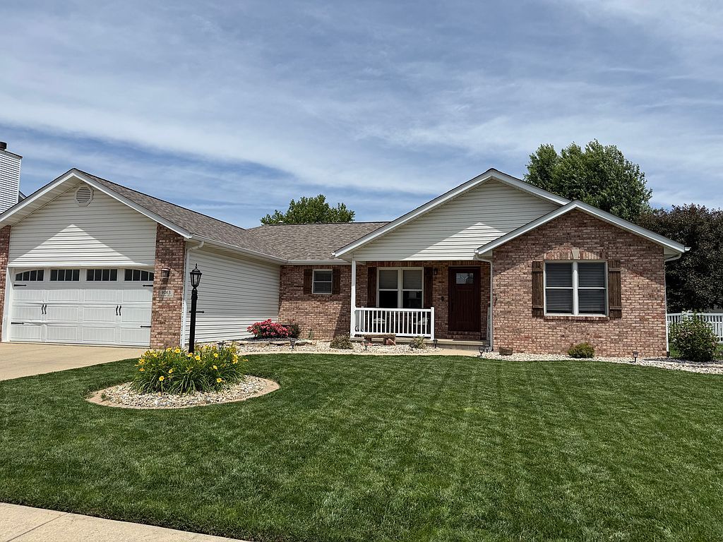 1013 Falcon Crest Ct - Property Image
